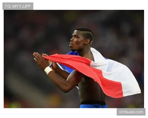 博格巴与坎特在中场推进中出现球权分配分化