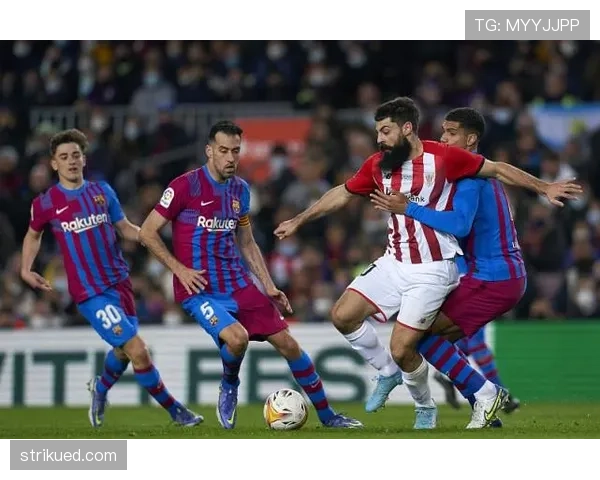 布斯克茨与克拉内维特传控节奏分化如何推动中场多点参与